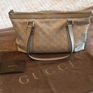 Gucci leather purse